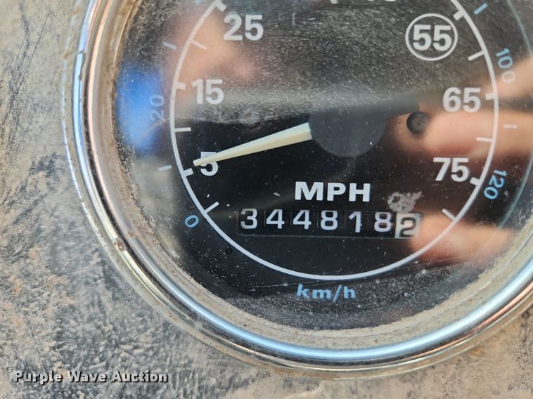 image for item LM9228 1996 Ford Aeromax L9000  dump truck