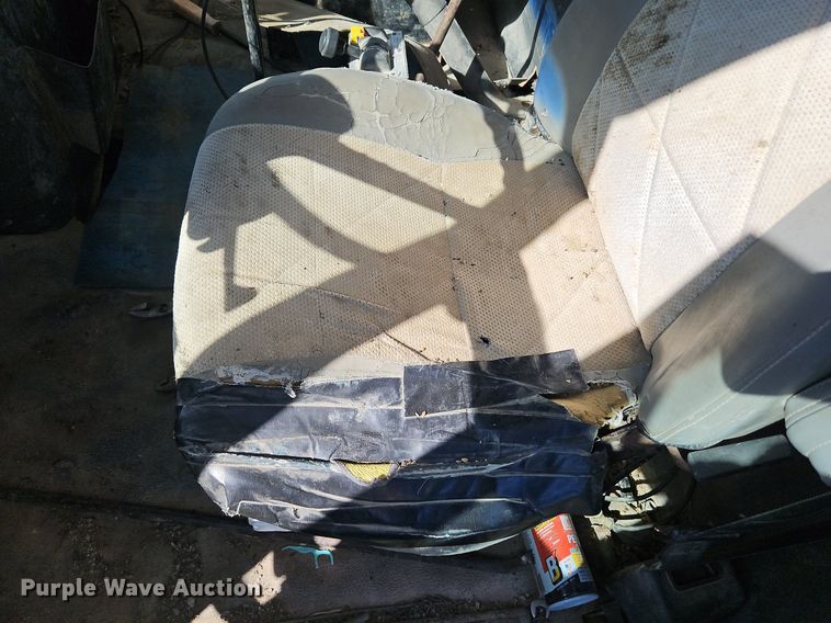 image for item LM9228 1996 Ford Aeromax L9000  dump truck