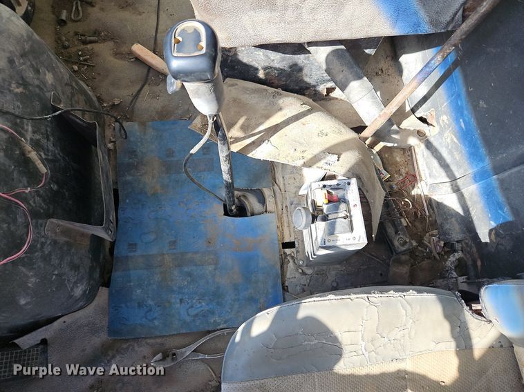 image for item LM9228 1996 Ford Aeromax L9000  dump truck