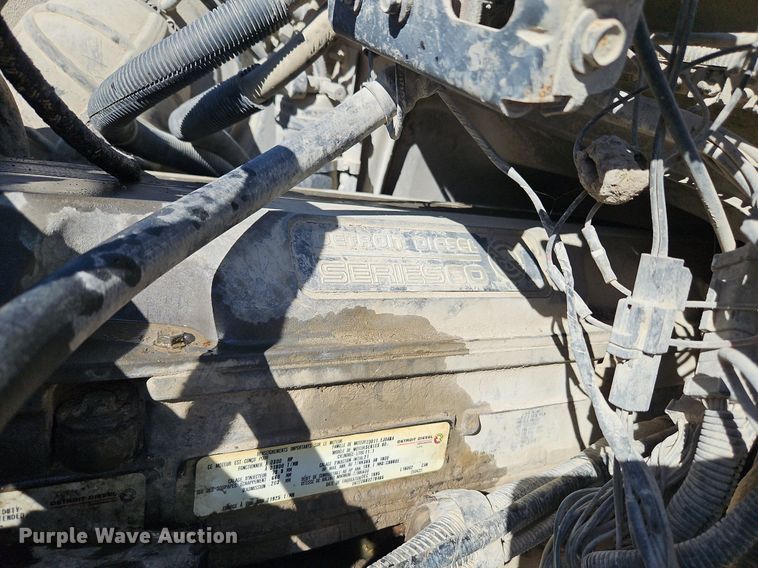 image for item LM9228 1996 Ford Aeromax L9000  dump truck