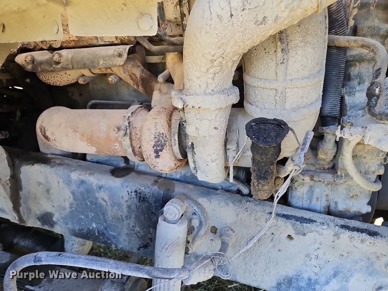 image for item LM9228 1996 Ford Aeromax L9000  dump truck