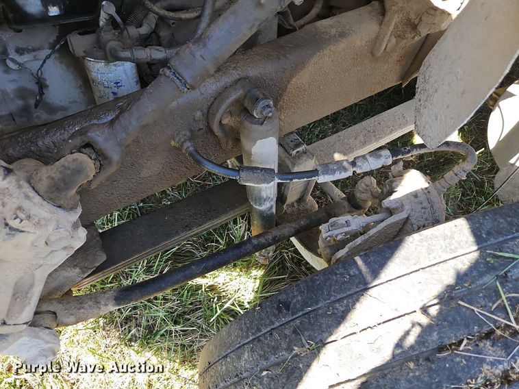 image for item LM9228 1996 Ford Aeromax L9000  dump truck