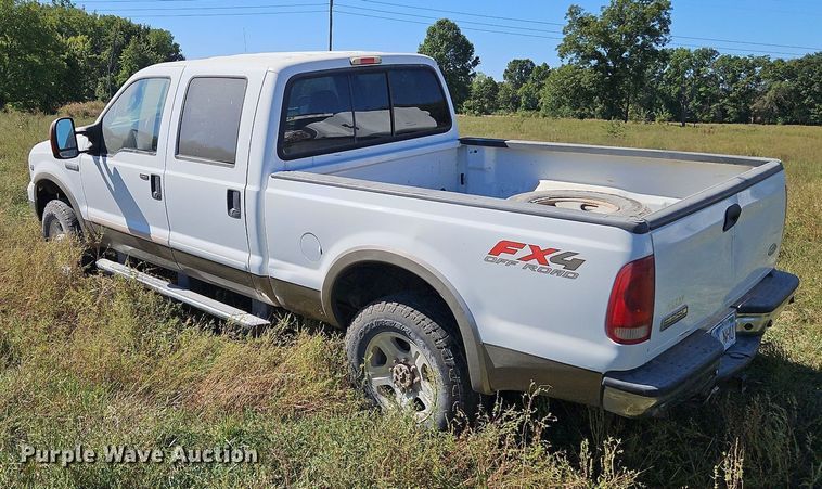 image for item LM9229 2005 Ford F250 Super Duty Lariat  Crew Cab pickup truck