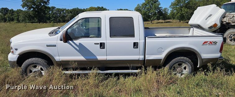 image for item LM9229 2005 Ford F250 Super Duty Lariat  Crew Cab pickup truck
