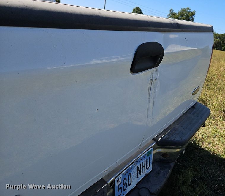 image for item LM9229 2005 Ford F250 Super Duty Lariat  Crew Cab pickup truck