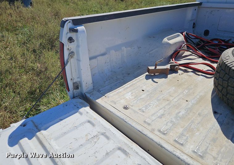 image for item LM9229 2005 Ford F250 Super Duty Lariat  Crew Cab pickup truck