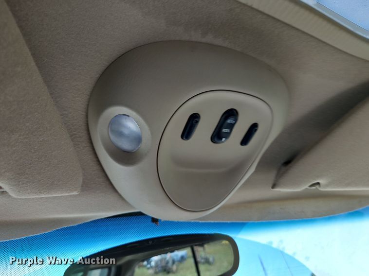 image for item LM9229 2005 Ford F250 Super Duty Lariat  Crew Cab pickup truck