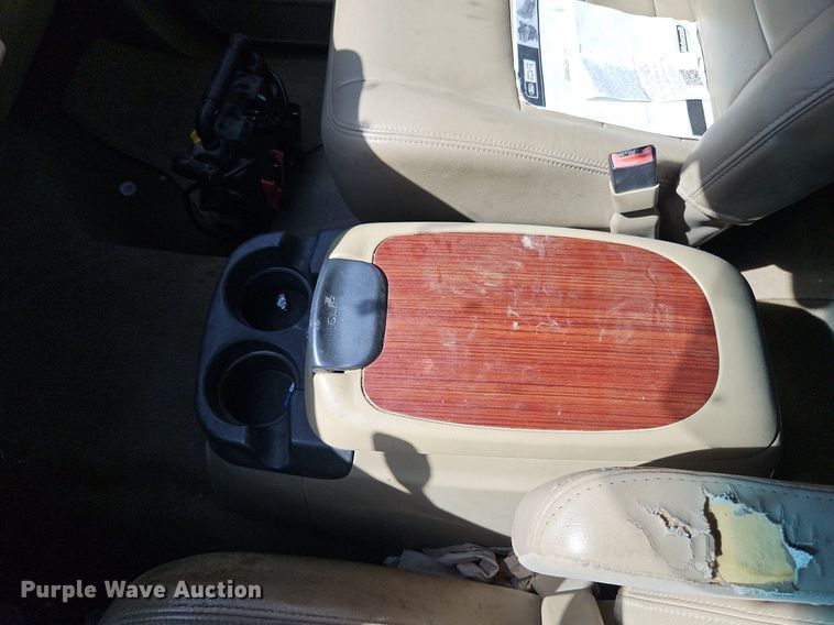 image for item LM9229 2005 Ford F250 Super Duty Lariat  Crew Cab pickup truck