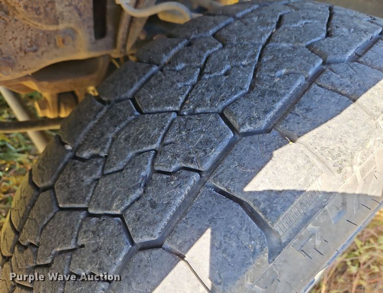 image for item LM9229 2005 Ford F250 Super Duty Lariat  Crew Cab pickup truck