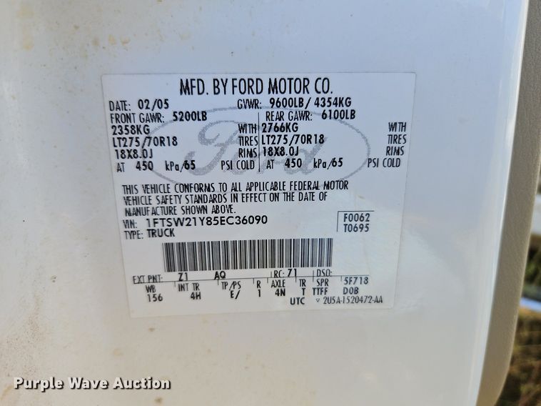 image for item LM9229 2005 Ford F250 Super Duty Lariat  Crew Cab pickup truck