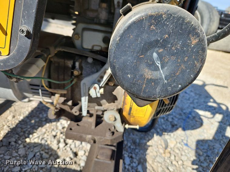 image for item LM9272 Robin RGV6100  generator