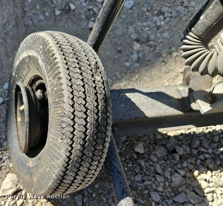 image for item LM9272 Robin RGV6100  generator