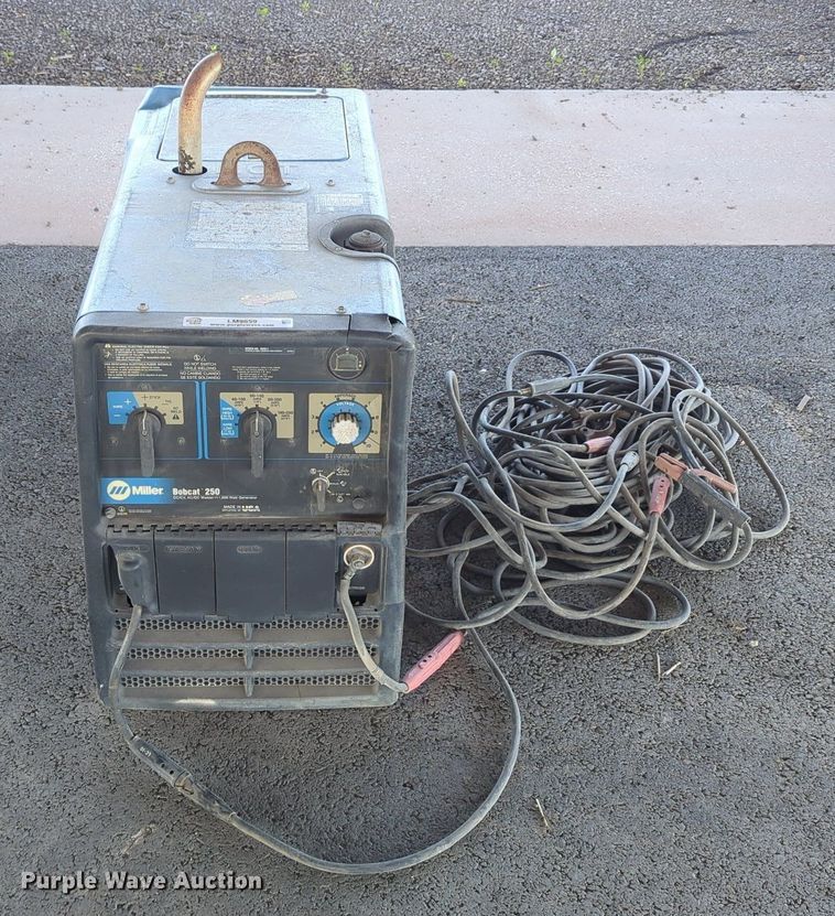 image for item LM9859 Miller Bobcat 250  welder/generator