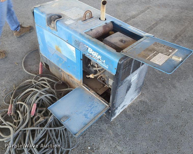 image for item LM9859 Miller Bobcat 250  welder/generator
