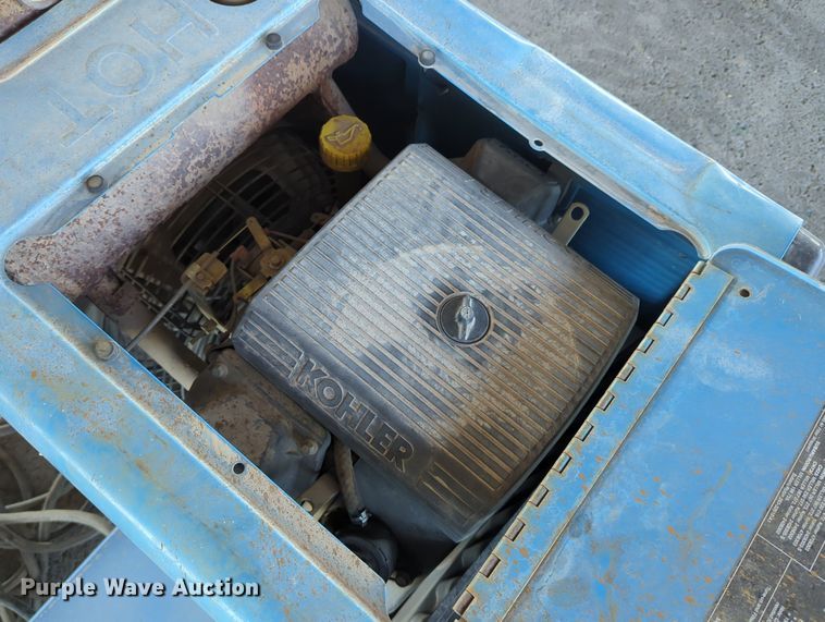 image for item LM9859 Miller Bobcat 250  welder/generator