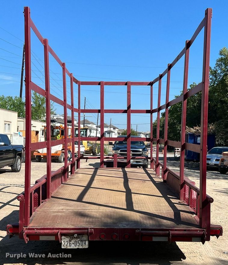 image for item LU9791 2013 Lamar  equipment trailer