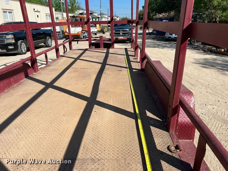 image for item LU9791 2013 Lamar  equipment trailer