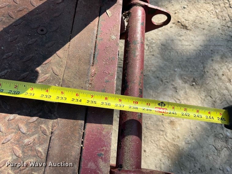 image for item LU9791 2013 Lamar  equipment trailer