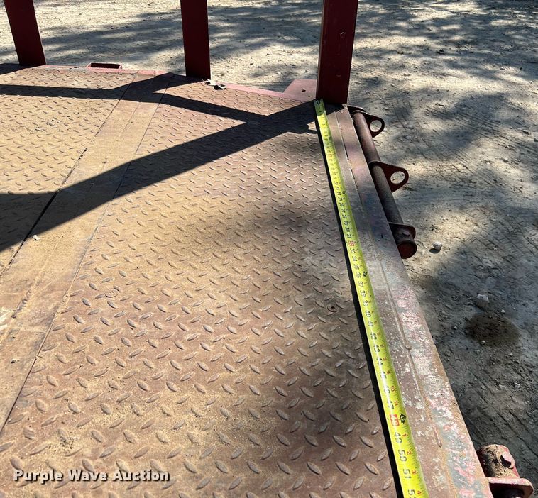 image for item LU9791 2013 Lamar  equipment trailer