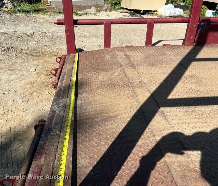 image for item LU9791 2013 Lamar  equipment trailer