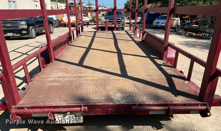 image for item LU9791 2013 Lamar  equipment trailer