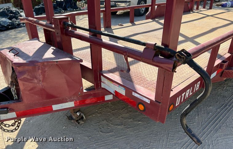 image for item LU9791 2013 Lamar  equipment trailer