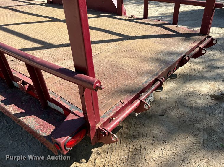 image for item LU9791 2013 Lamar  equipment trailer