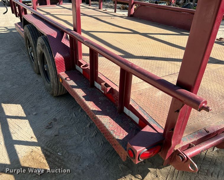 image for item LU9791 2013 Lamar  equipment trailer