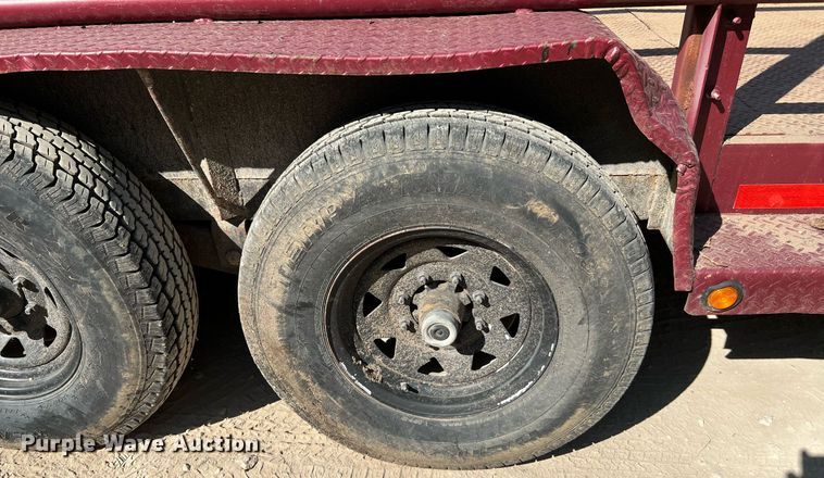 image for item LU9791 2013 Lamar  equipment trailer