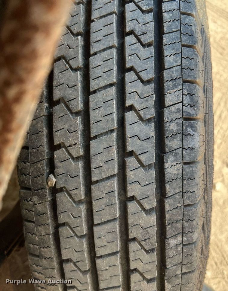 image for item LU9791 2013 Lamar  equipment trailer