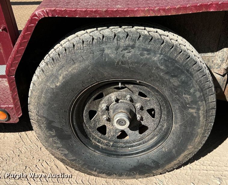 image for item LU9791 2013 Lamar  equipment trailer