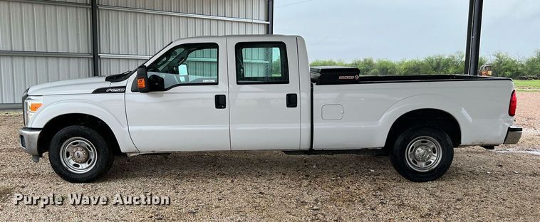 image for item LU9813 2016 Ford F250 Super Duty  Crew Cab pickup truck