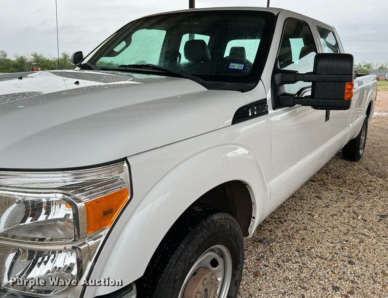 image for item LU9813 2016 Ford F250 Super Duty  Crew Cab pickup truck