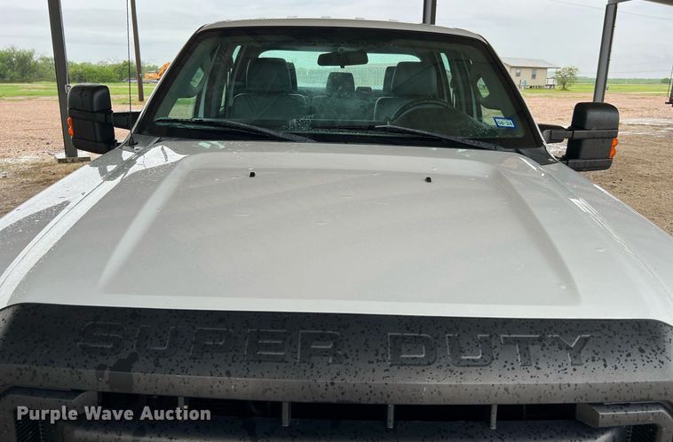 image for item LU9813 2016 Ford F250 Super Duty  Crew Cab pickup truck