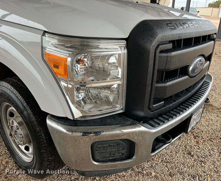image for item LU9813 2016 Ford F250 Super Duty  Crew Cab pickup truck