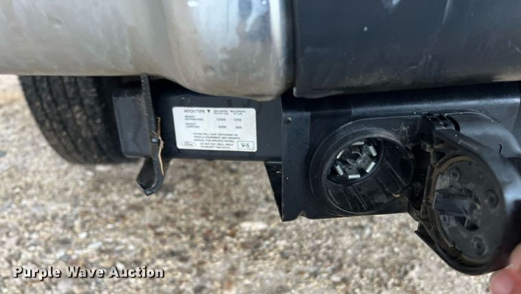 image for item LU9813 2016 Ford F250 Super Duty  Crew Cab pickup truck