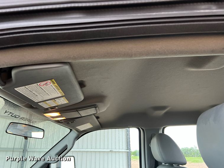 image for item LU9813 2016 Ford F250 Super Duty  Crew Cab pickup truck