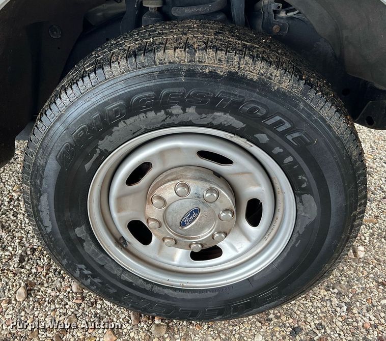 image for item LU9813 2016 Ford F250 Super Duty  Crew Cab pickup truck