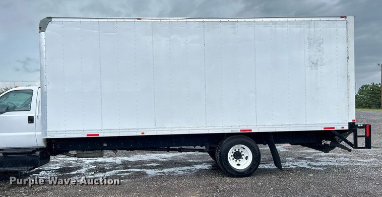 image for item LV9091 2016 Ford F650 Super Duty  box truck