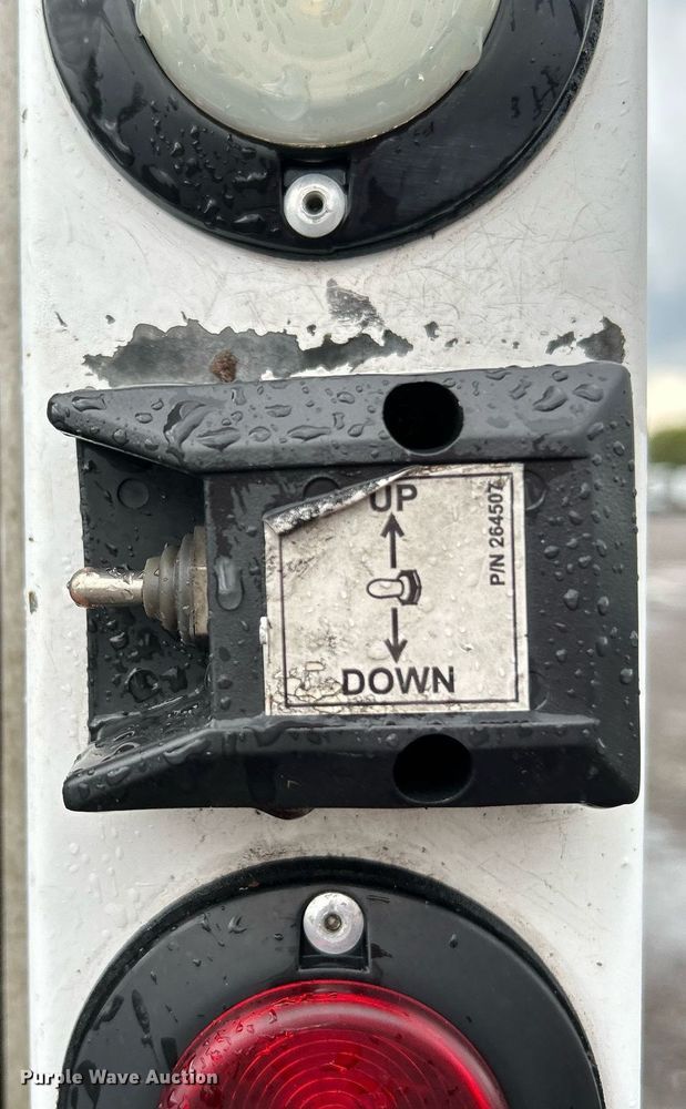 image for item LV9091 2016 Ford F650 Super Duty  box truck