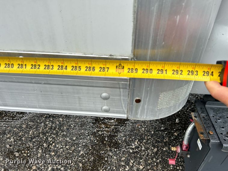 image for item LV9091 2016 Ford F650 Super Duty  box truck