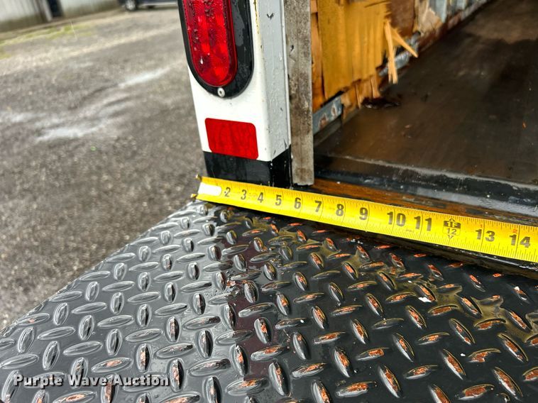 image for item LV9091 2016 Ford F650 Super Duty  box truck