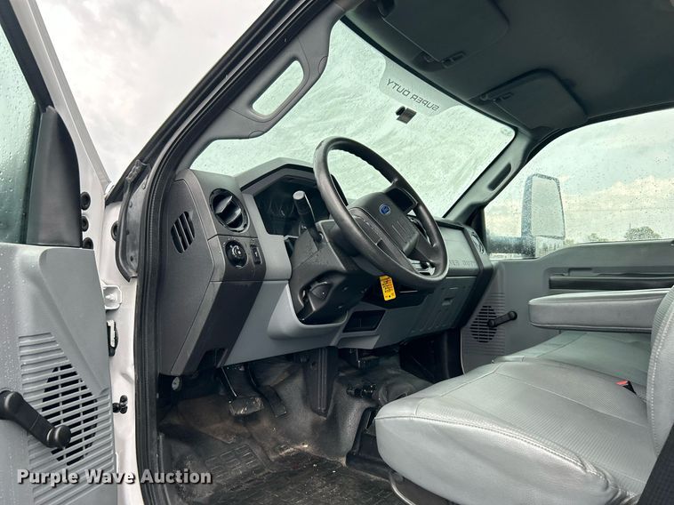 image for item LV9091 2016 Ford F650 Super Duty  box truck