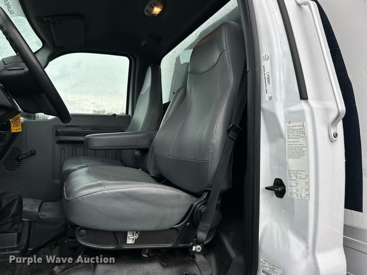 image for item LV9091 2016 Ford F650 Super Duty  box truck