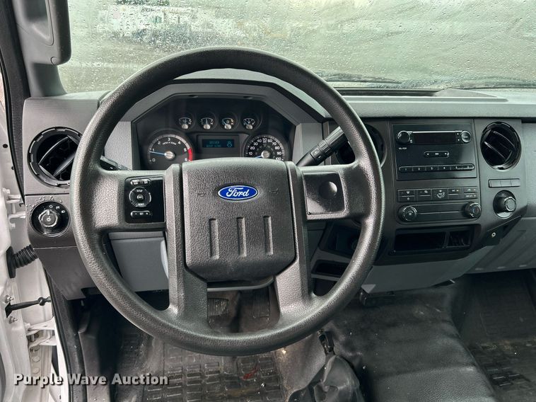 image for item LV9091 2016 Ford F650 Super Duty  box truck