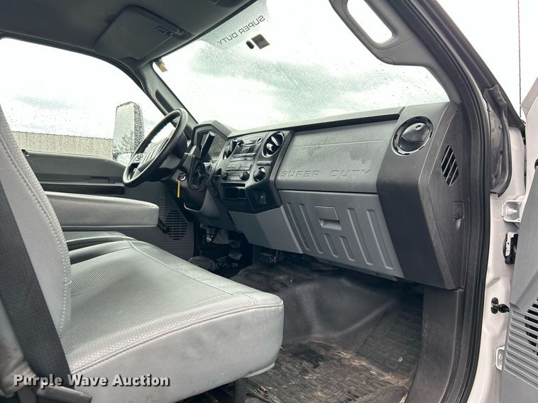 image for item LV9091 2016 Ford F650 Super Duty  box truck