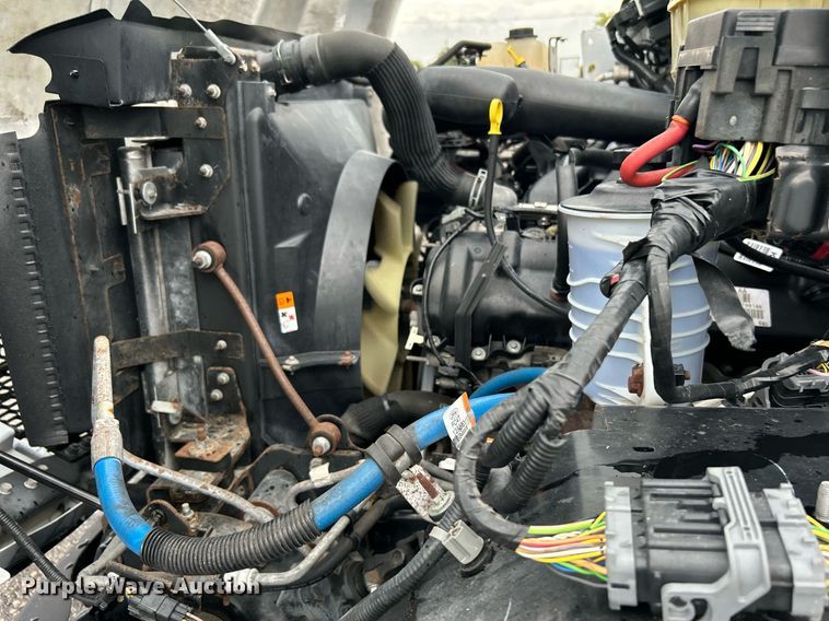 image for item LV9091 2016 Ford F650 Super Duty  box truck