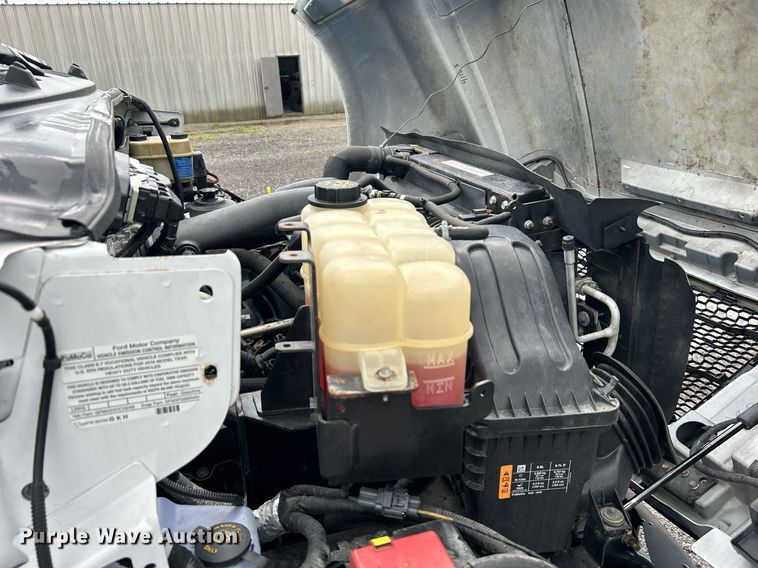 image for item LV9091 2016 Ford F650 Super Duty  box truck