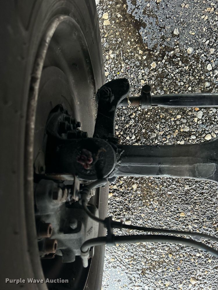 image for item LV9091 2016 Ford F650 Super Duty  box truck