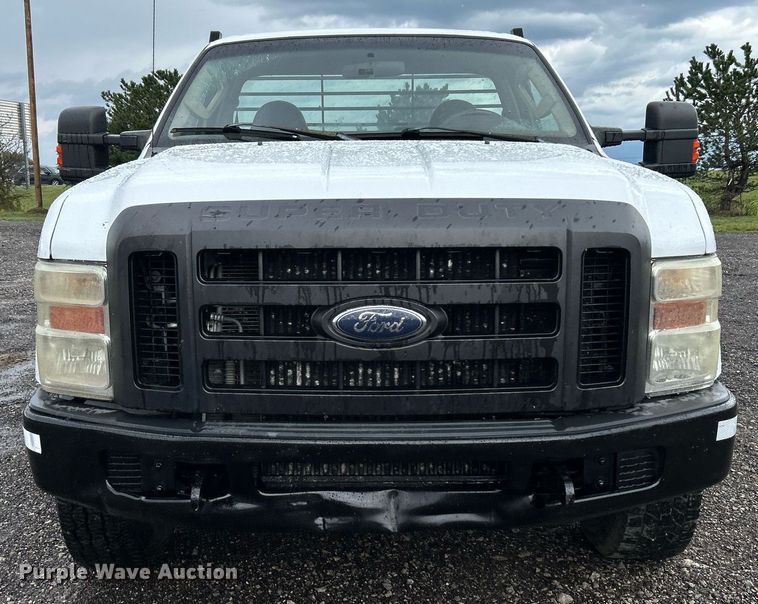 image for item LV9092 2010 Ford F350 Super Duty XL  flatbed pickup truck